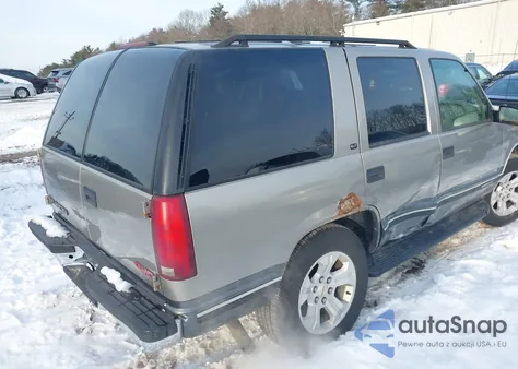 1999 GMC Yukon Slt Cmi z USA, uszkodzony, nr VIN 1GKEK13R3XJ784957